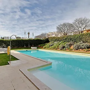 Apartamento Praia Da Rocha Tower With Pool By Homing, Portimão